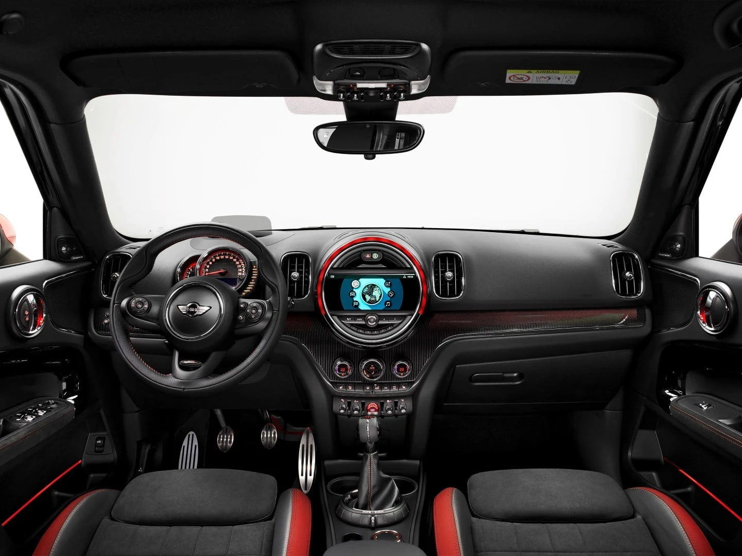 Erdvus ir sportiškas naujas „MINI“ šeimos narys – „MINI John Cooper Works Countryman“