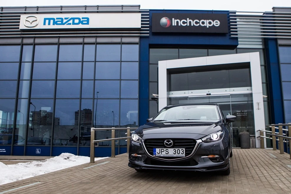 Dėmesį prikaustantis atsinaujinęs „Mazda3“ jau Lietuvoje