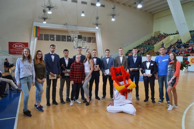 Švente užbaigtas 2016-2017 m. krepšinio sezonas