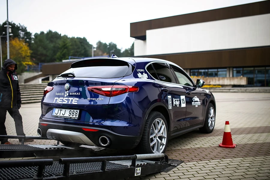 Metų automobilis. Įdomioji statistika: kurios automobilių funkcijos – pigiausios?