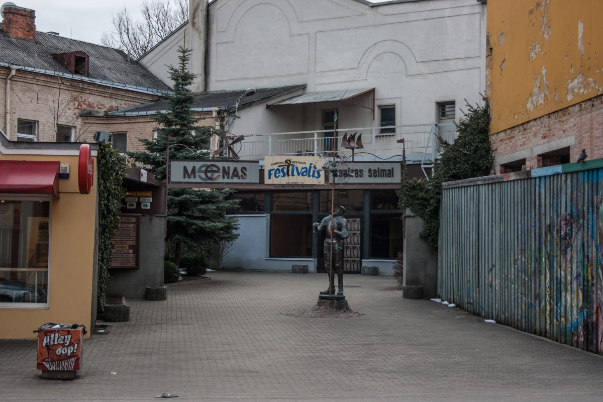 Birželio mėnesį teatre „Menas”