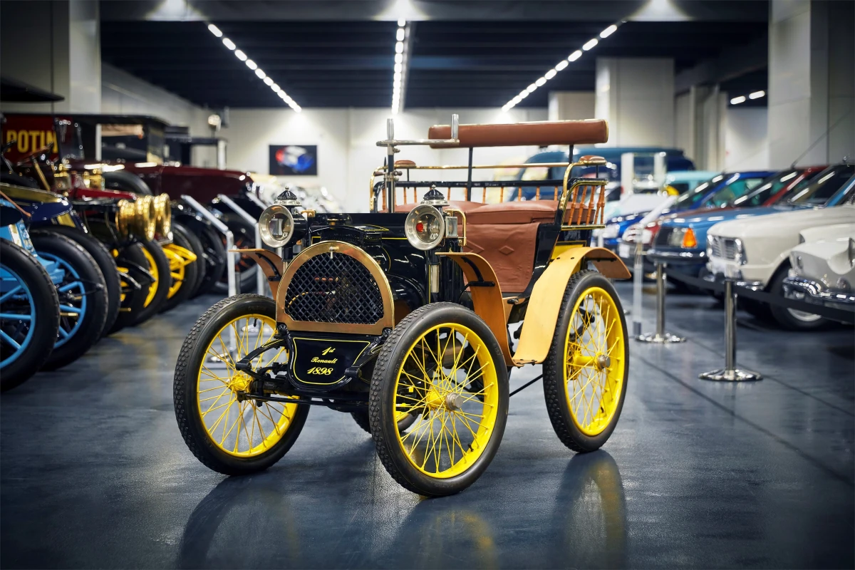 120 metų besitęsianti pažangių „Renault“ automobilių istorija: vis dar geriausi sprendimai patogesniam gyvenimui