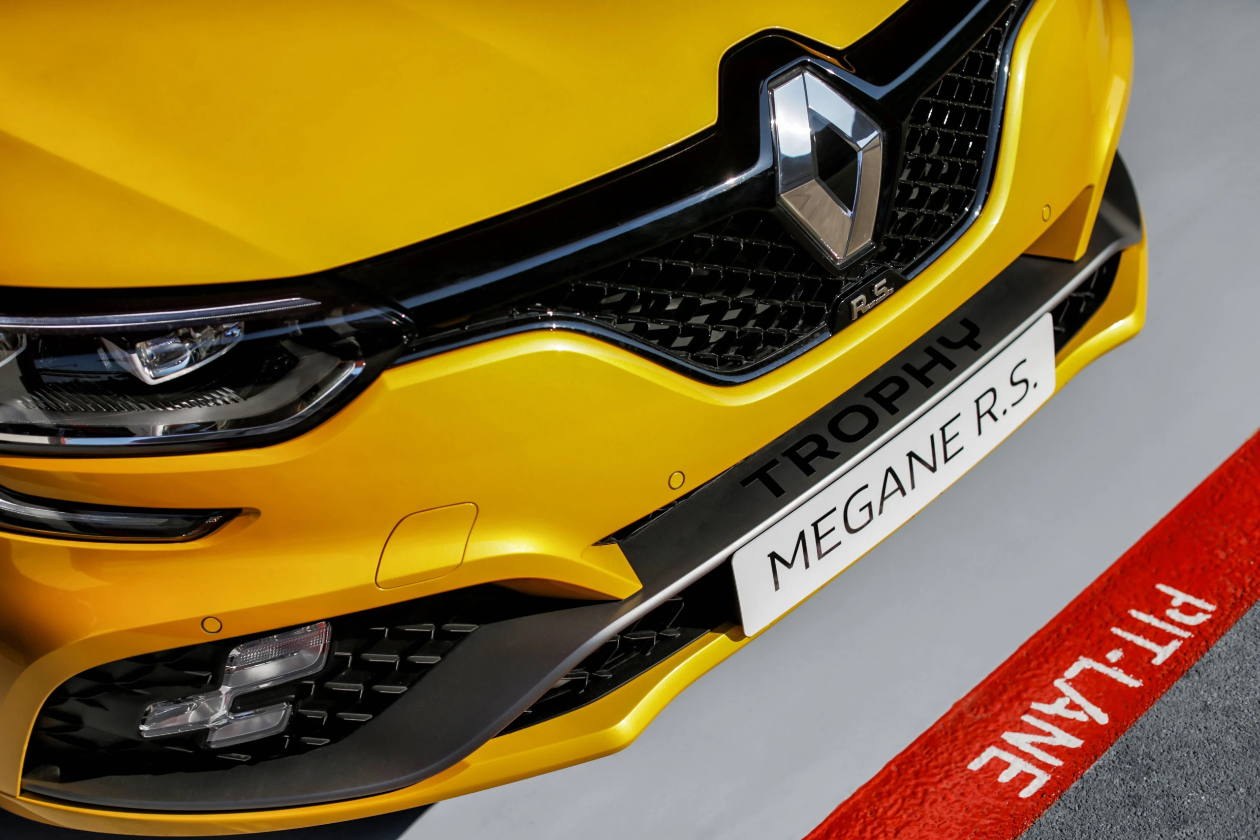 Naujasis Megane R.S. Thropy – sportiškiausias visų laikų Renault modelis