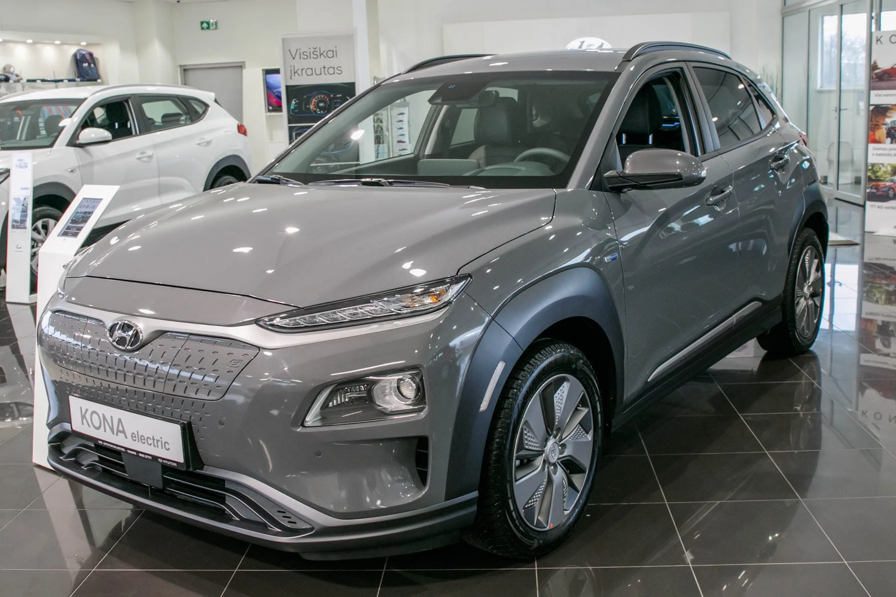 Geriausiu Kauno automobiliu išrinktas elektromobilis „Hyundai Kona EV“