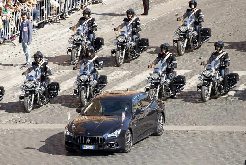 MaseratiQuattroporte6thgenerationItalianPresidentSergioMattarellaRepublicDay2June2019 01