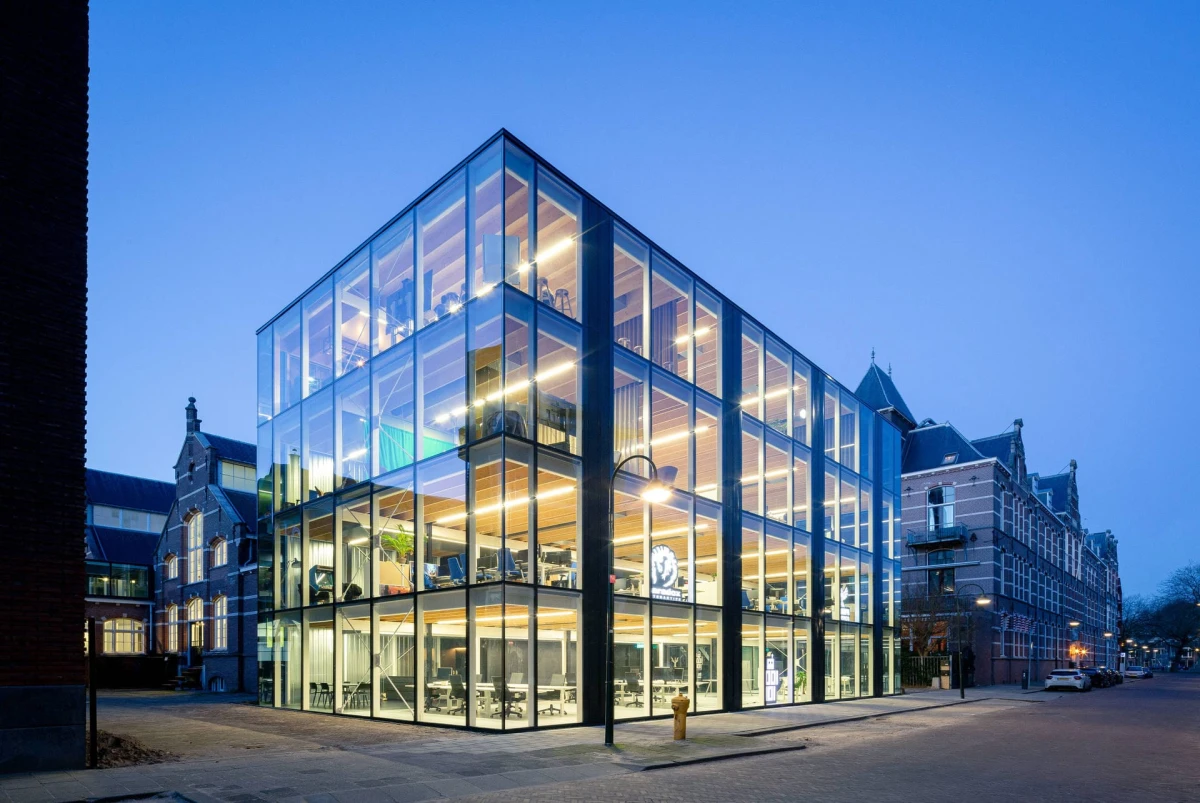 Ateities tvarių ir išmontuojamų pastatų prototipas – olandų „Building D(emountable)“ pastatas