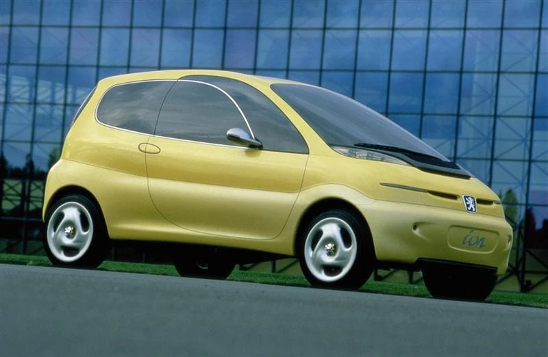 Nuo „Peugeot VLV“ iki naujo e-2008 – elektrinės revoliucijos istorija