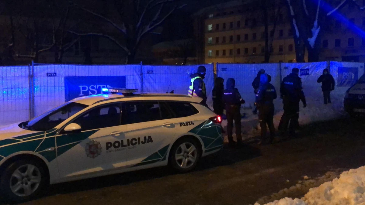 Į piketą susirinkusius „Garso” gynėjus išvaikė policija