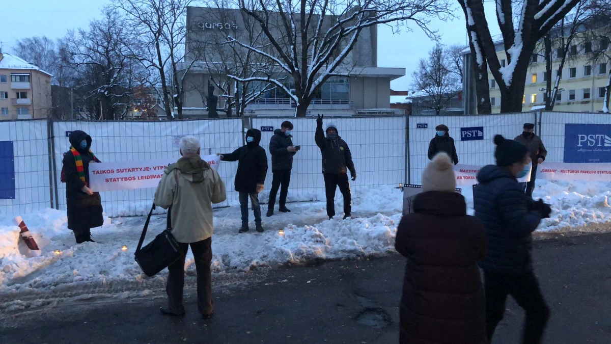 Į piketą susirinkusius „Garso” gynėjus išvaikė policija