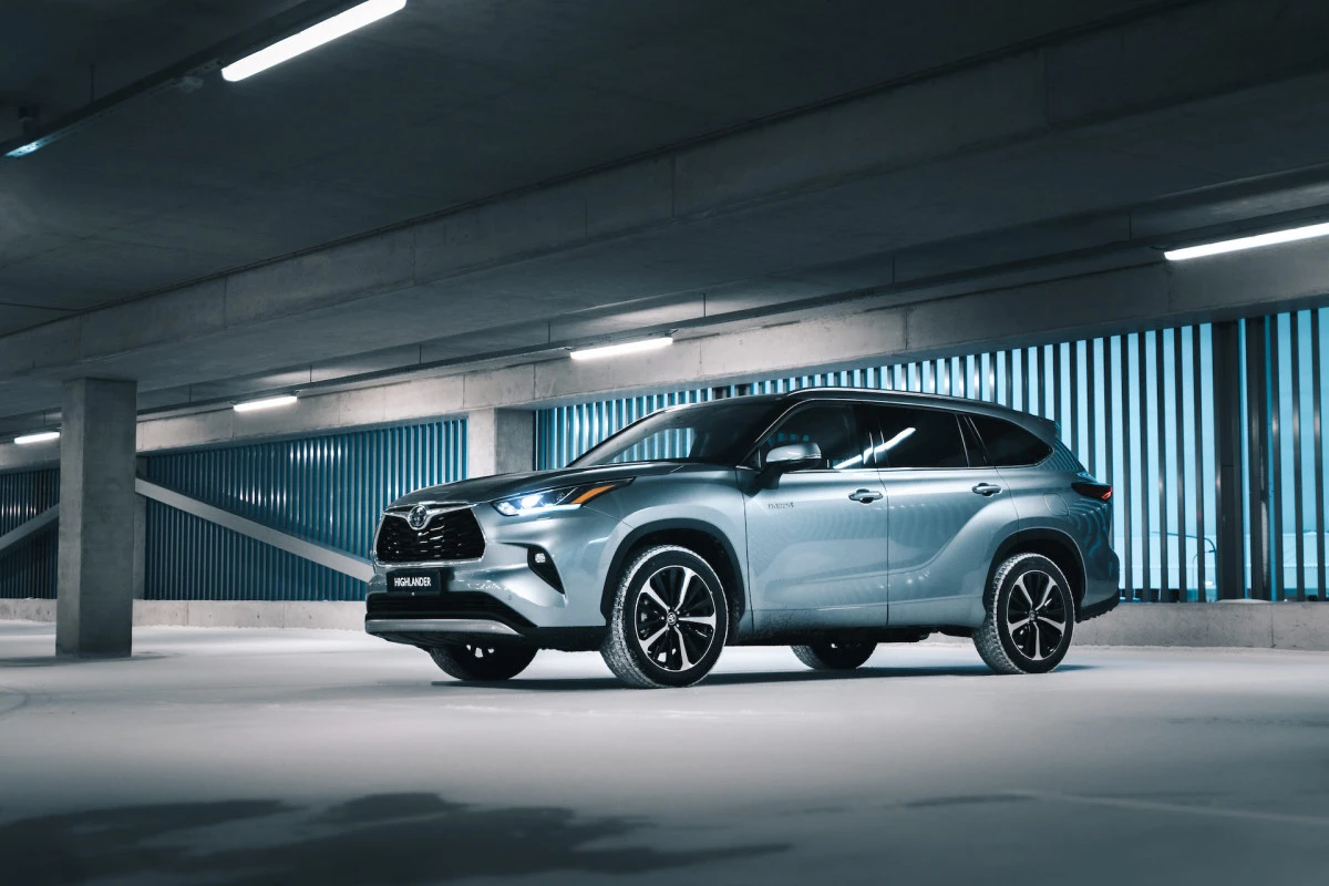 Didžiausias „Toyota“ hibridinis visureigis „Highlander“ atvyko į  Lietuvą