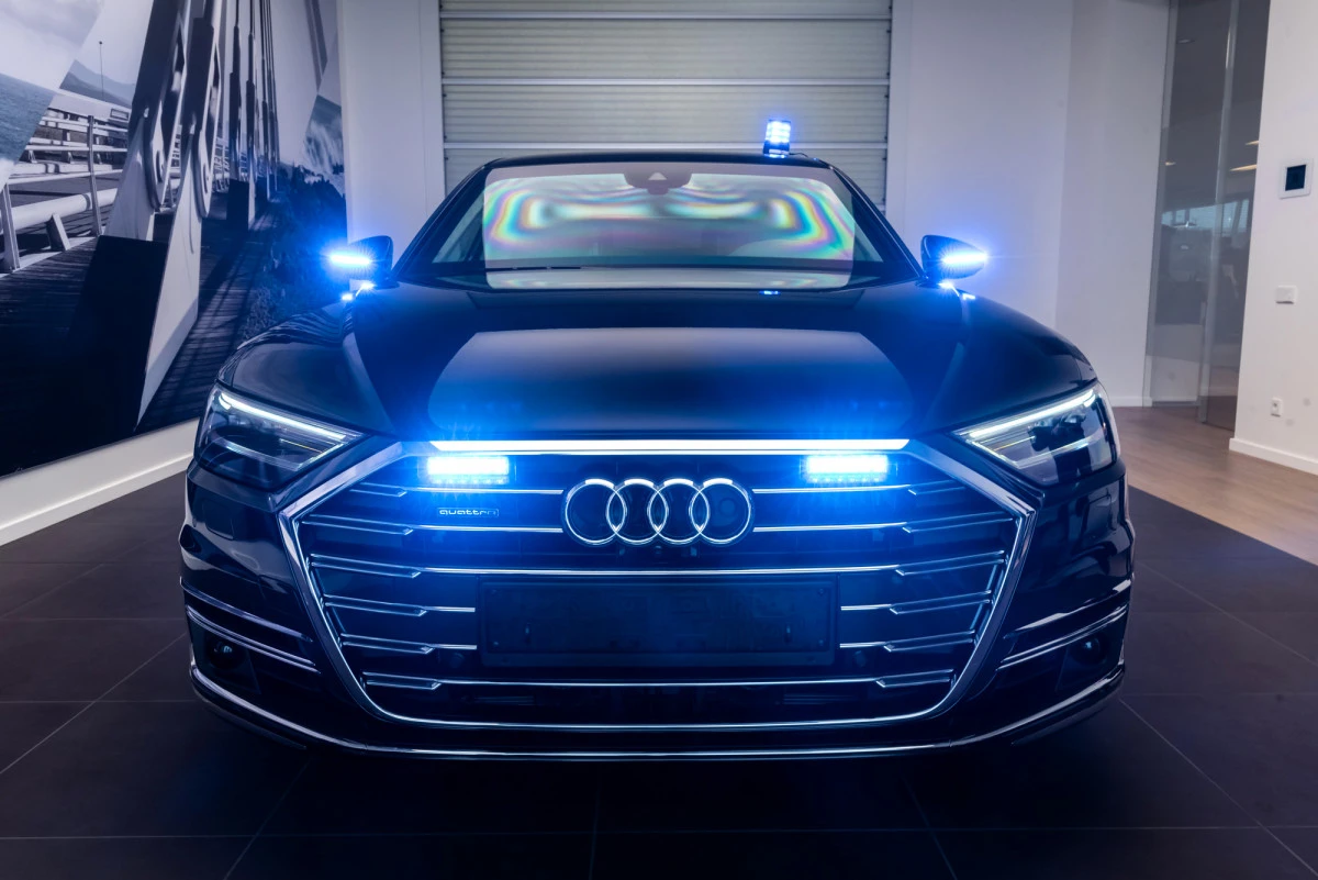 Į Lietuvą atkeliavo šarvuotas „Audi A8L Security”