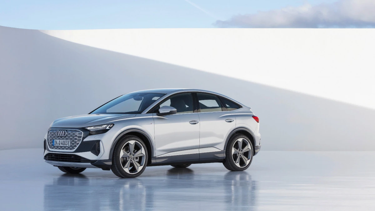 Elektrinis ir efektyvus: „Audi Q4 e-tron“ ir „Q4 Sportback e-tron“