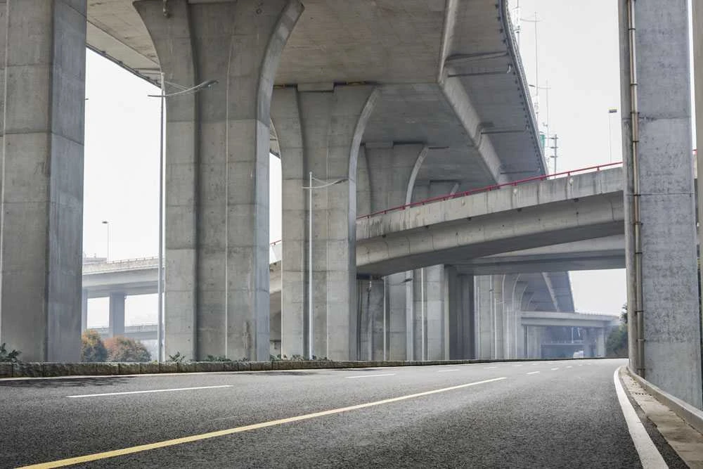 infrastructure bridge1 Gelžbetonio gaminiai, kodėl juos verta pasirinkti?