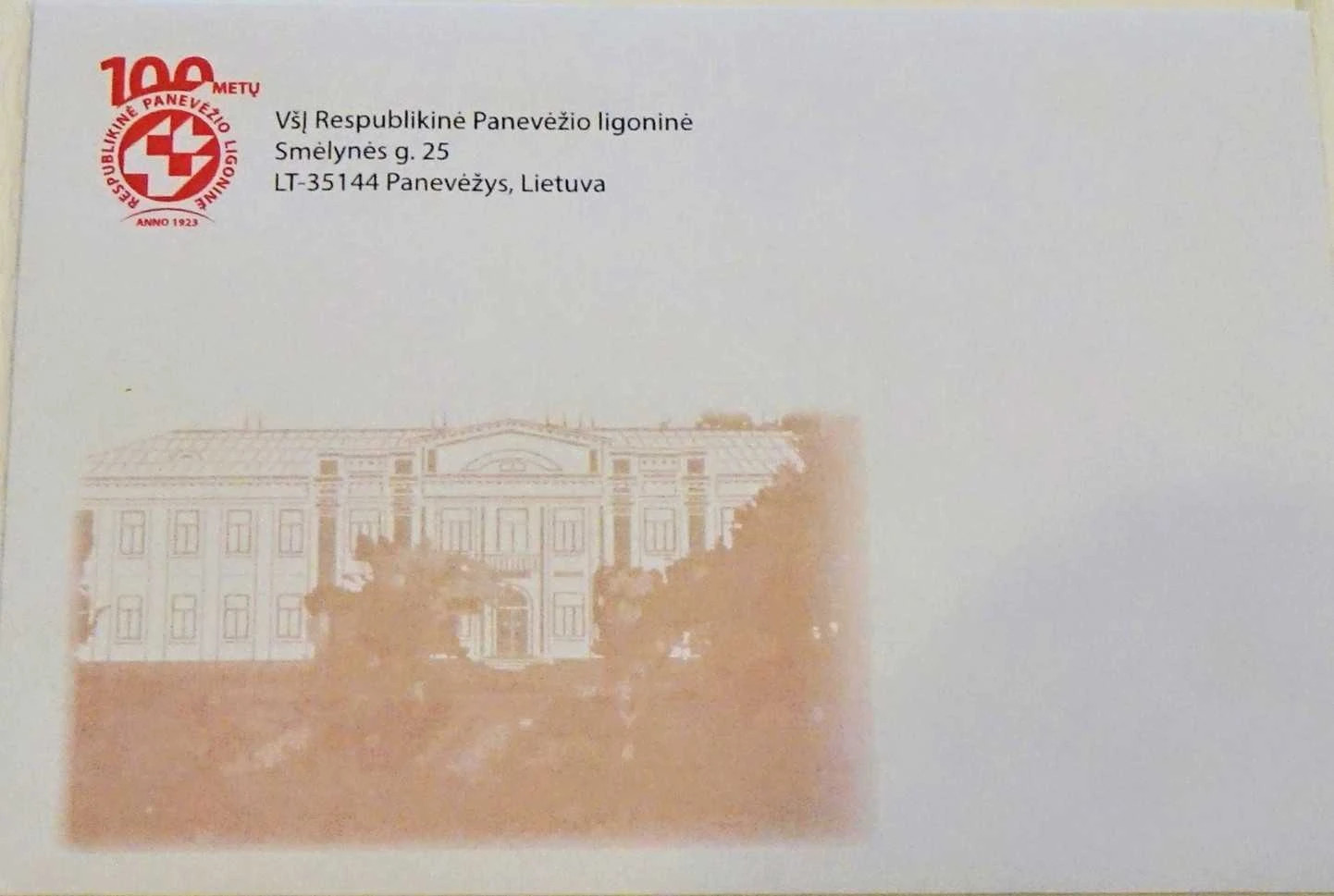 100-metį Panevėžio ligoninė pasitiks asmeniniu pašto ženklu ir atviruku