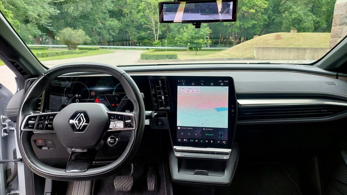 Šventinė savaitė su „Renault Megane E-Tech Full Electric”