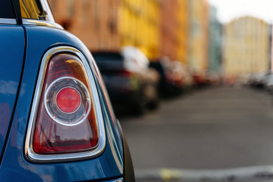 10 svarbiausių daiktų, kuriuos būtina turėti savo automobilyje