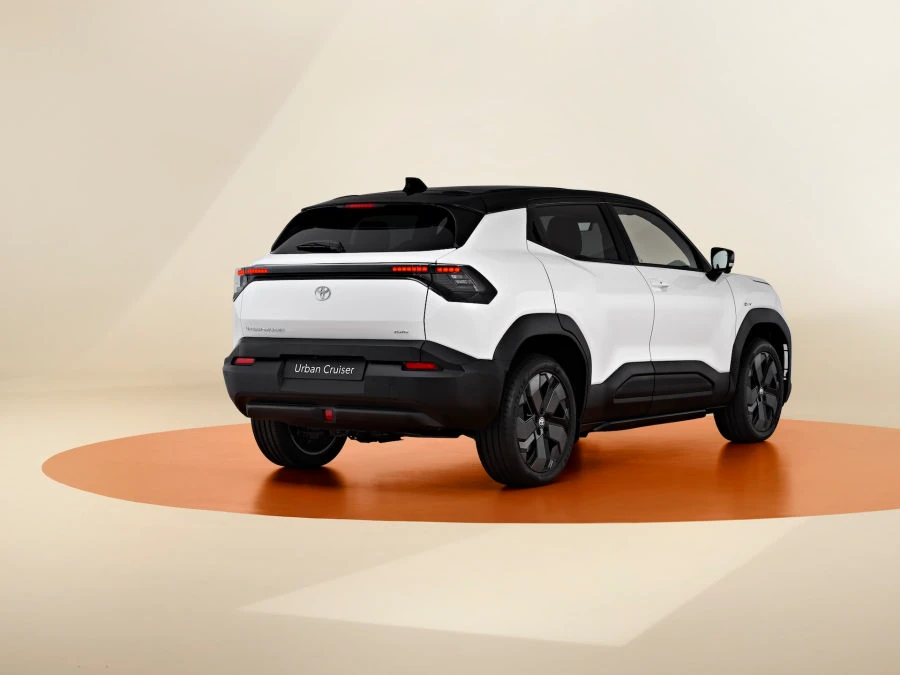 „toyota“ pristatė visiškai naują elektromobilį „Toyota“ pristatė visiškai naują elektromobilį